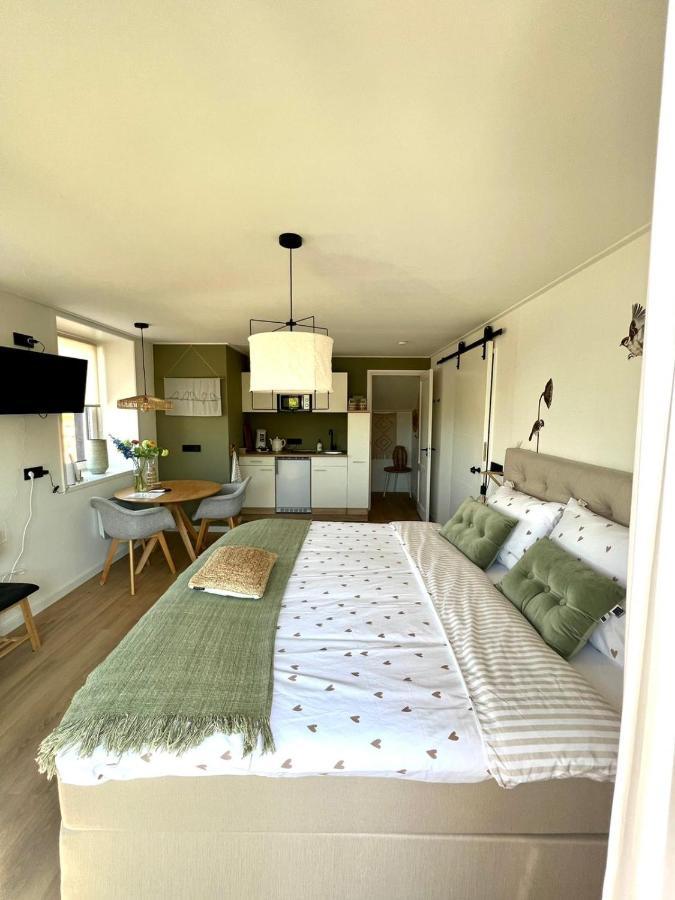 By Mosk Bed & Breakfast Engelum Bagian luar foto