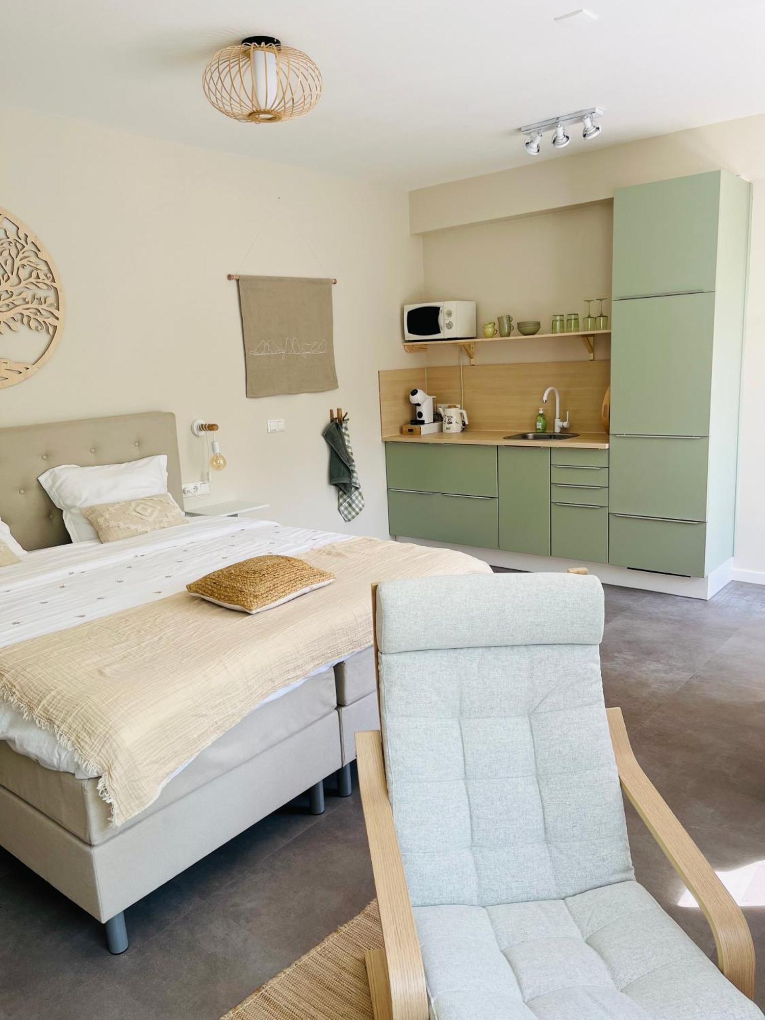 By Mosk Bed & Breakfast Engelum Bagian luar foto