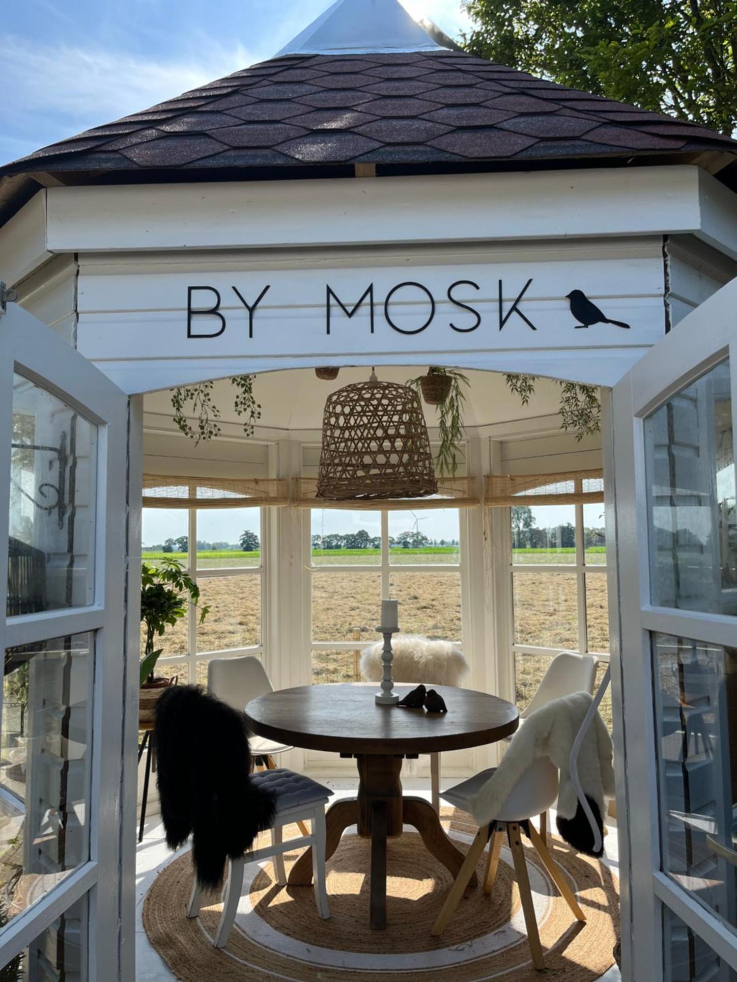 By Mosk Bed & Breakfast Engelum Bagian luar foto